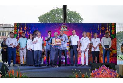 KESUMA SPREADS DEEPAVALI CHEER THROUGH THE DISTRIBUTION OF 22,000 MADANI ESSENTIAL GOODS PACKAGES