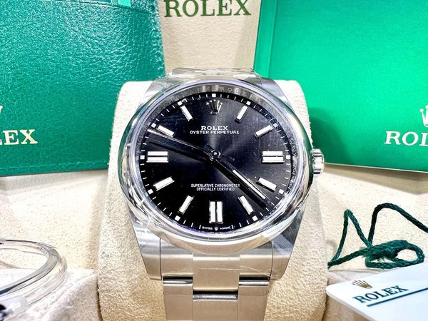 ROLEX OYSTER PERPETUAL 124300-0002