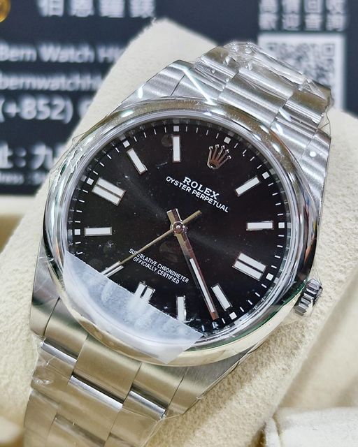 ROLEX OYSTER PERPETUAL 124300-0002
