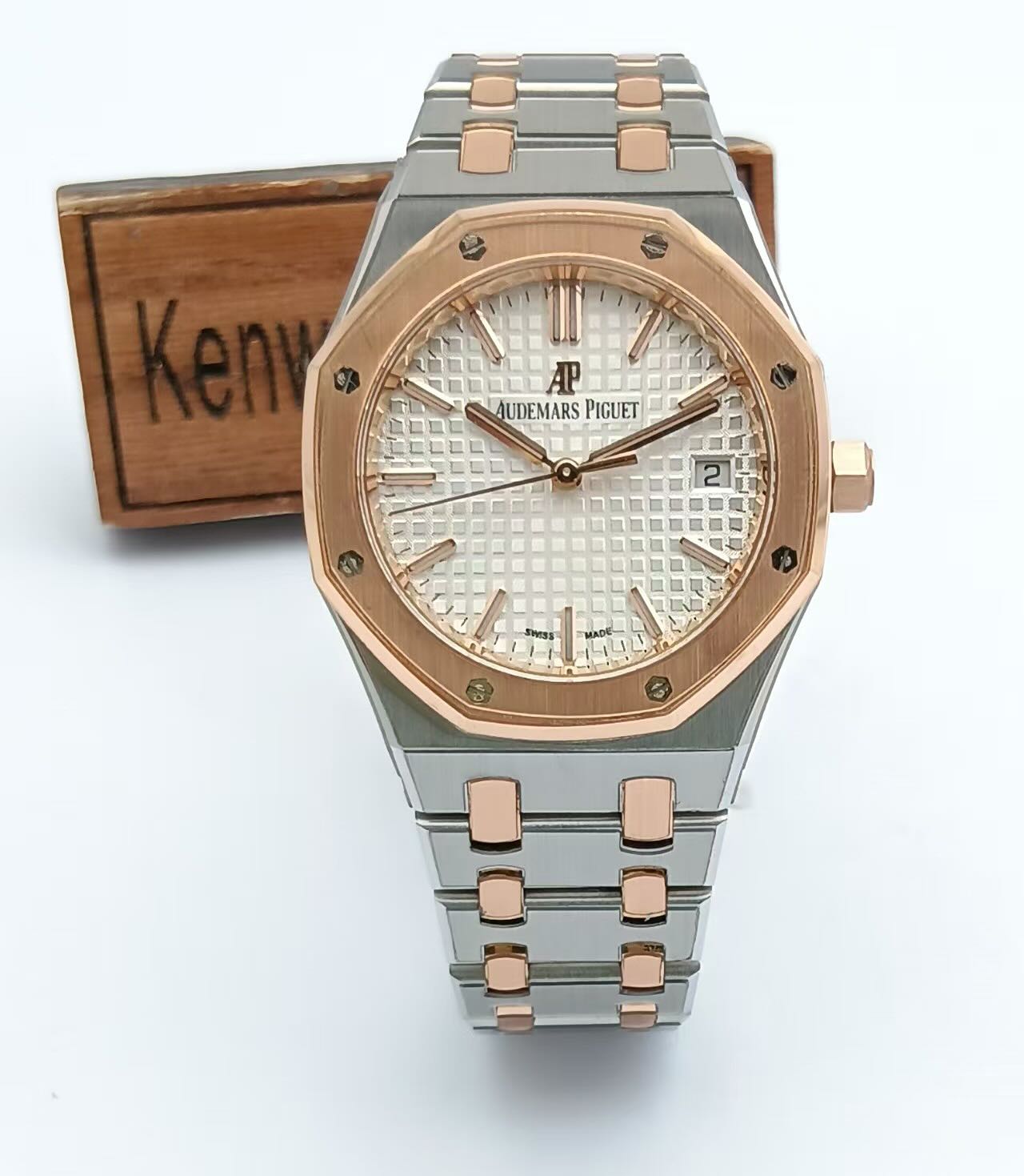 AUDEMARS PIGUET ROYAL OAK 77350SR.OO.1261SR.01