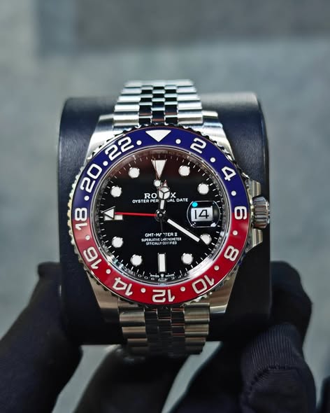 ROLEX GMT-MASTER II 126710BLRO-0001