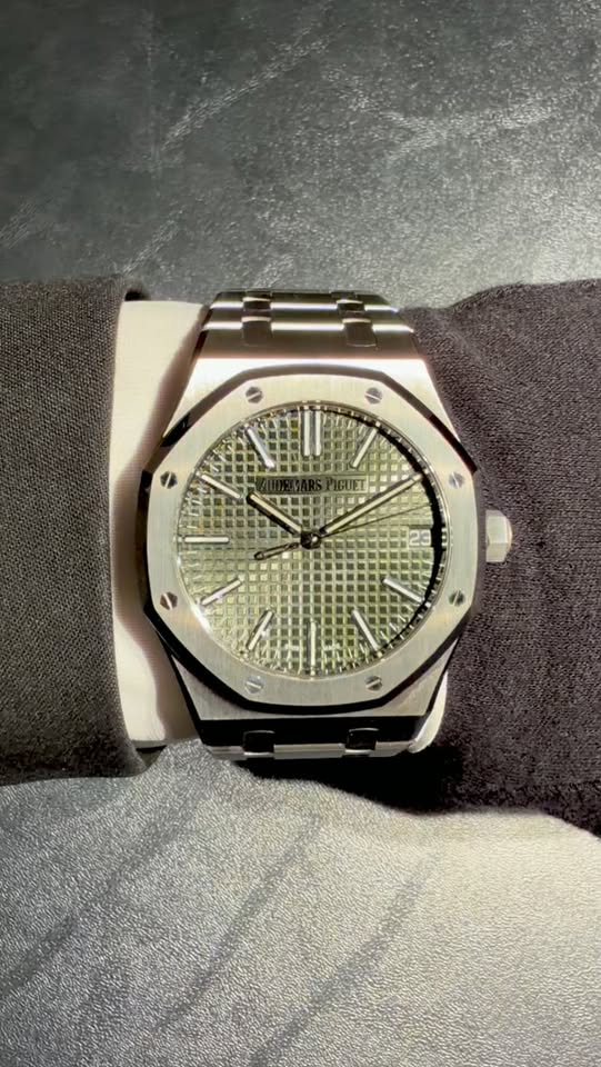 AUDEMARS PIGUET ROYAL OAK 26240ST.OO.1320ST.04