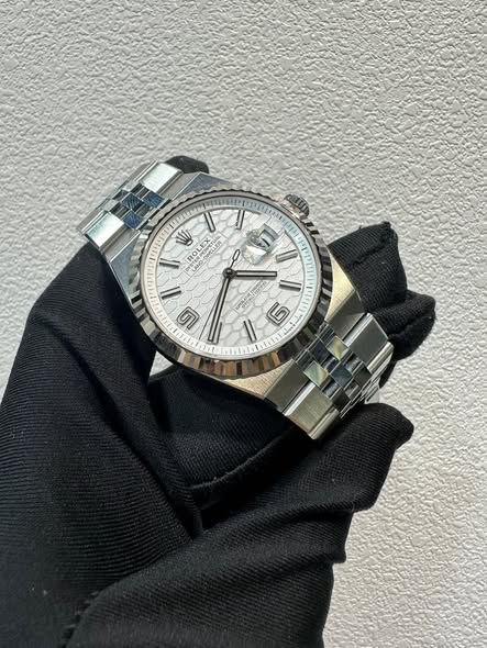 ROLEX Land-Dweller 127334-0001
