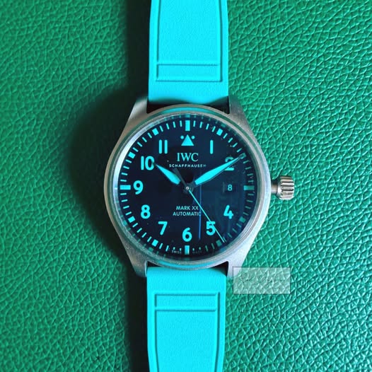 IWC PILOT IW328210