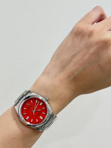 ROLEX Oyster Perpetual 126000-0007
