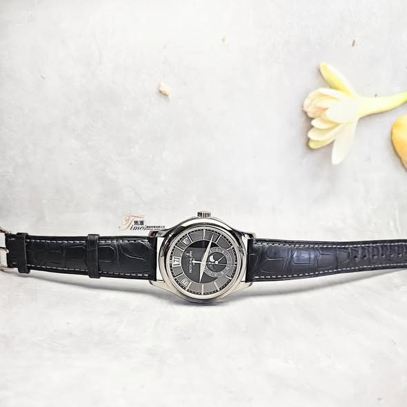 PATEK PHILIPPE COMPLICATIONS 5205G-001