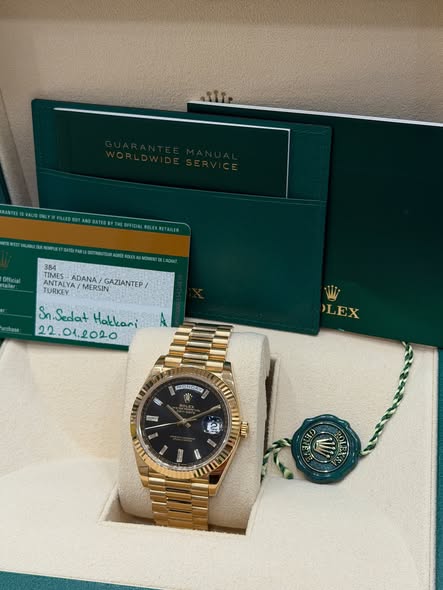 ROLEX DAY-DATE 228238-83418