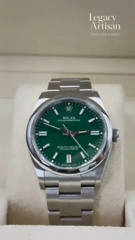 ROLEX Oyster Perpetual 126000-0005