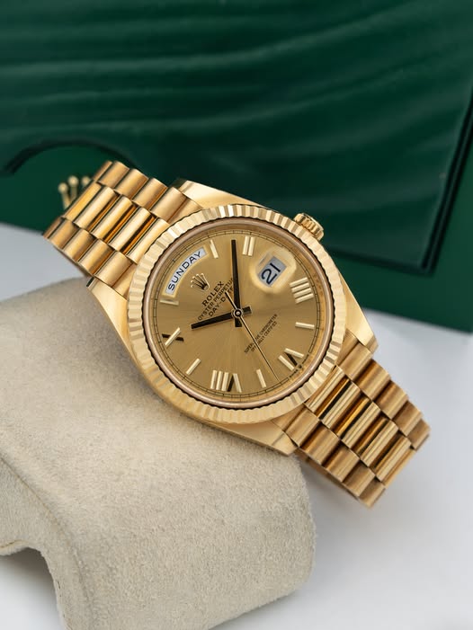 ROLEX DAY-DATE 228238-0069