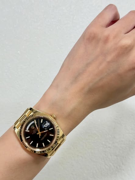 ROLEX DAY-DATE 228238-0069
