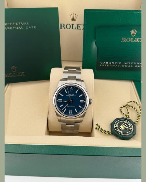 ROLEX Oyster Perpetual 134300-0010