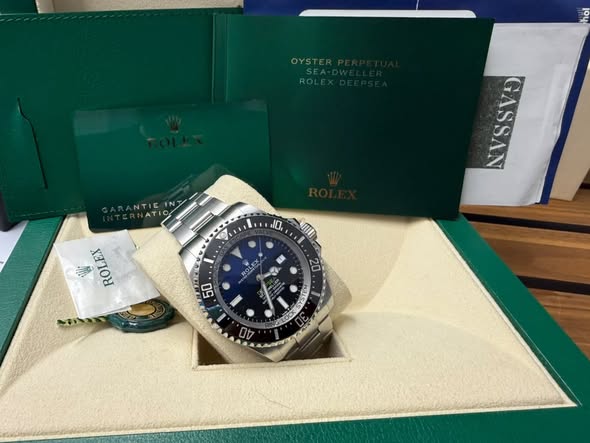 ROLEX SEA-DWELLER 126660-0001