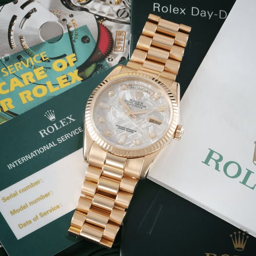 ROLEX DAY-DATE 118235-83205