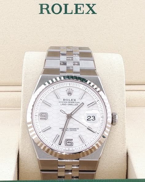 ROLEX Land-Dweller 127334-0001