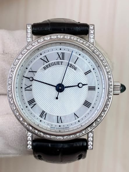 BREGUET CLASSIQUE 8068BB/52/964/DD00
