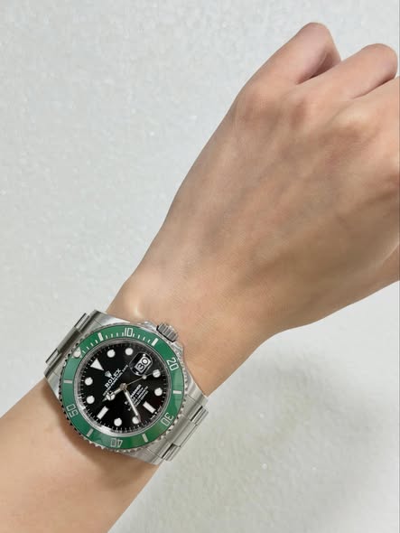 ROLEX SUBMARINER 126610LV-0002